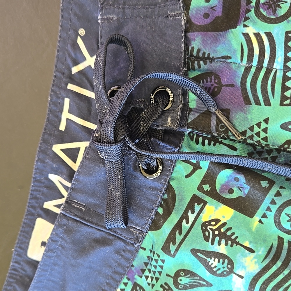 Matix Rare Skull, Fish & Anchor Board Shorts Size 32